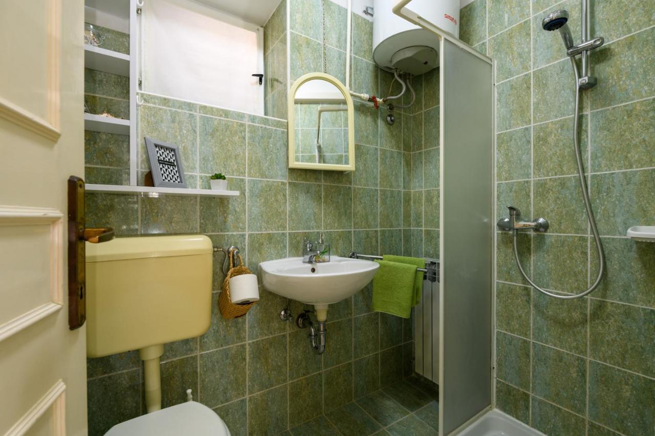 Apartman Aleksandra Pula Exterior photo